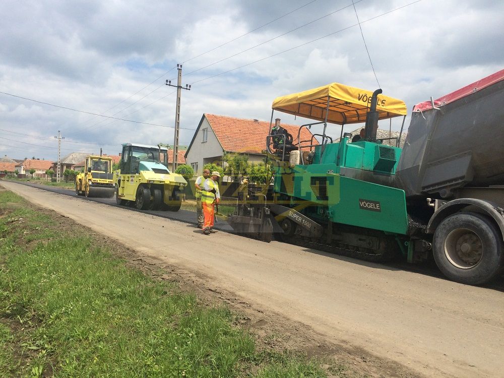 Erdőtelek Közút aszfaltozása